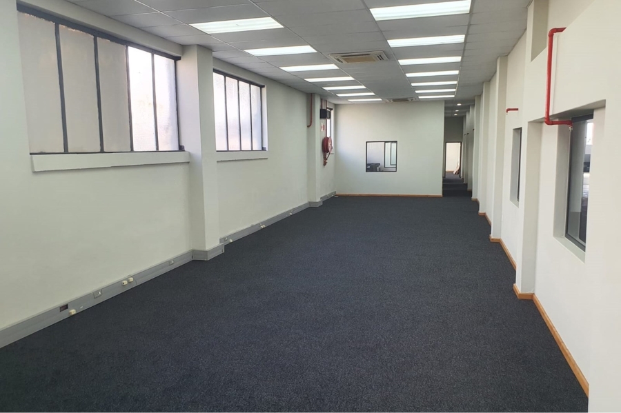 To Let commercial Property for Rent in Sidwell Eastern Cape